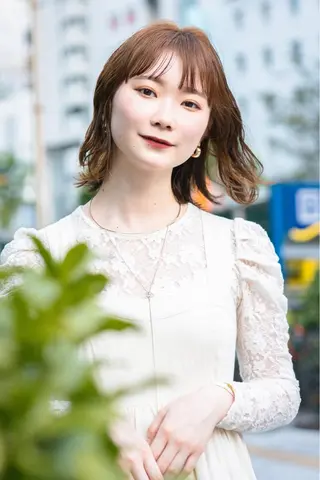 ミディアム カラー シェアハピ ヤマモトのヘアスタイル