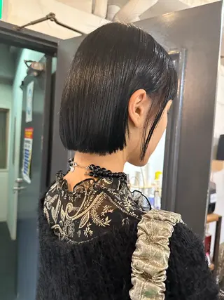 ショート 梅田ハイトーン チダ ヒナノのヘアスタイル
