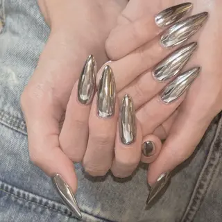 ネイル she nail studio所属・パラジェル/スカルプ salonOerbaのネイルデザイン