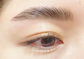 アイブロウ de.tenjin所属・de. tenjinのマツエク・マツパデザイン