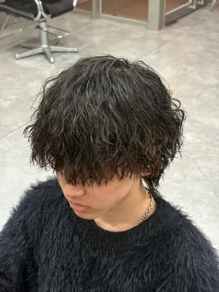 ミディアム カラー パーマ メンズ メンズパーマ特化 🔥韓国ヘア職人🔥のヘアスタイル