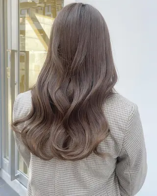 カラー urara🤍 柔らかヘアのヘアスタイル