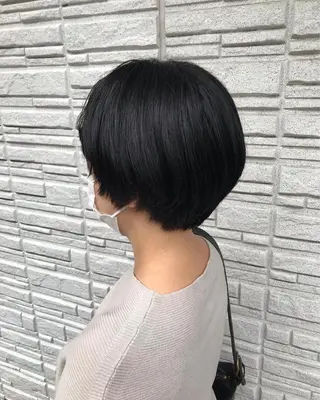 ショート 暖色カラー🍊 ボブ🌿顔周りcutのヘアスタイル