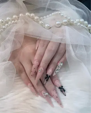 ネイル ベスティオーラ所属・ベスティオーラ/小竹 花香のネイルデザイン