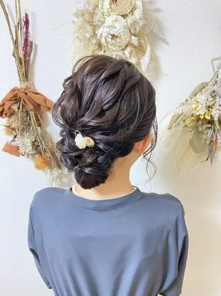 ミディアム ヘアアレンジ ヘアアンドメイクムタ 新居のヘアスタイル