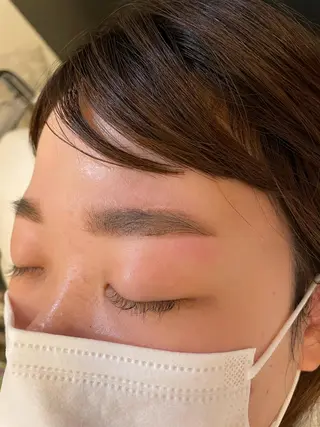 アイブロウ 山本 菜月のヘアスタイル