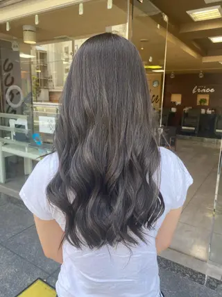 セミロング カラー ヘアアレンジ HAIRSALONLOOP所属・川上 麻梨阿のヘアスタイル