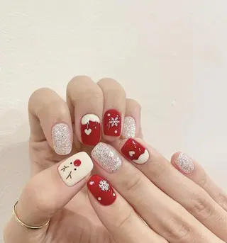 ネイル Queens 榊 まおのネイルデザイン