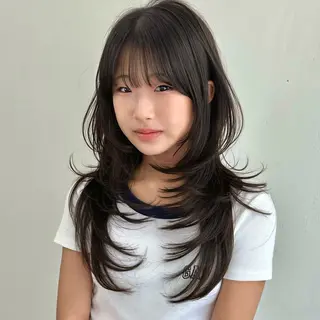 セミロング 🌹ハッシュカット、 レイヤー韓国ヘア🌹のヘアスタイル