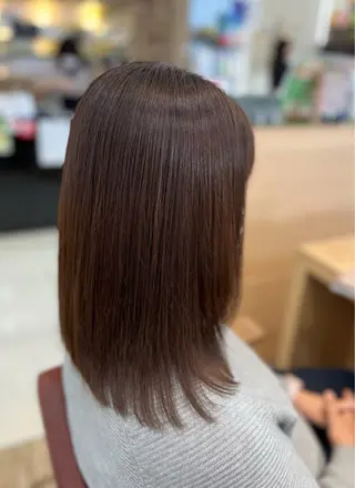 セミロング minagawa yumiのヘアスタイル