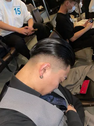 ミディアム メンズ 海老原 コウのヘアスタイル