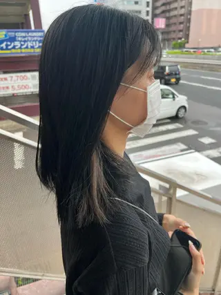 ミディアム 岡島 実里のヘアスタイル