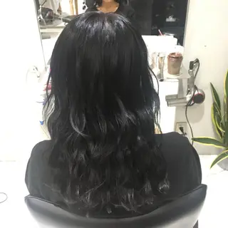 セミロング 荒木 依莉亜のヘアスタイル