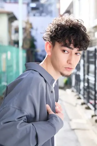 パーマ メンズ 新宿/髪質改善/ レイヤー/サカキのヘアスタイル