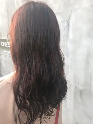 ロング カラー パーマ フラクタルデザイン諫早店所属・山口 紗弥のヘアスタイル