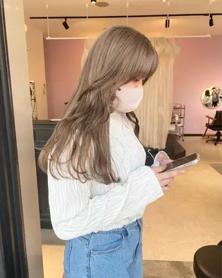 カラー MATTY azusaのヘアスタイル