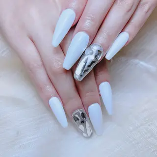 ネイル H3 Nail Tsuki🦋💙のネイルデザイン