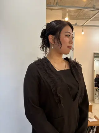 セミロング ヘアアレンジ NOUN所属・eri kinjoのヘアスタイル