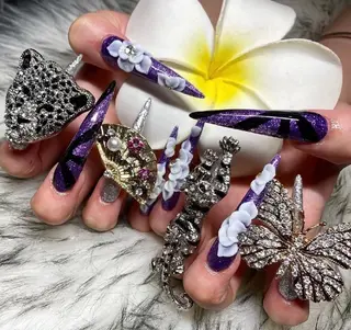 ネイル ♛︎BARON♛︎ SUMIREのネイルデザイン