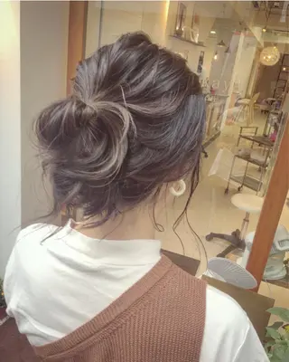 セミロング カラー 安永 涼のヘアスタイル