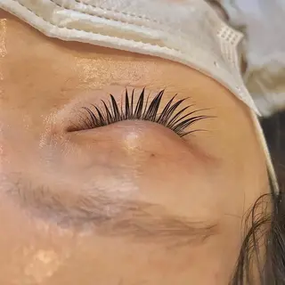 マツエク・マツパ miel大宮店所属・矢部 奈々の眉毛・アイブロウイメージ