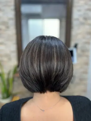 ショート カラー 多賀 順平のヘアスタイル