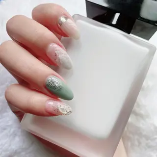 ネイル Cutil Nailsalon所属・Cutil. Nail🌈のネイルデザイン