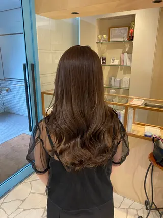 ロング CYAN.矢場町店所属・三代 ゆりあのヘアスタイル