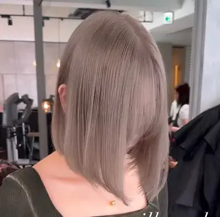 ショート カラー 透明感🎀艶髪 💞まいか🎶のヘアスタイル