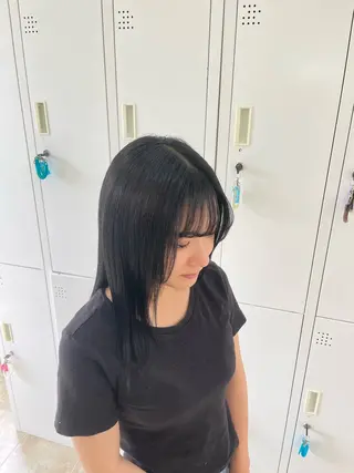 カラー 奥村 悠菜のヘアスタイル