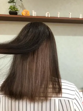 ミディアム カラー 大野 まゆのヘアスタイル