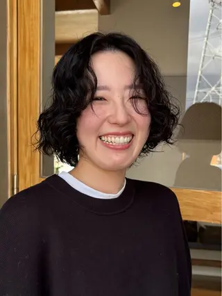 ミディアム パーマ 佐々木 楽人のヘアスタイル