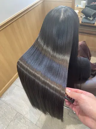 ロング 萱野 真奈のヘアスタイル