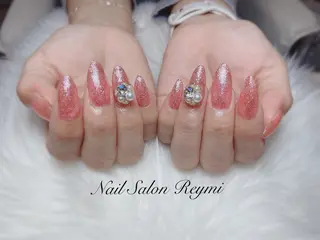 ネイル 佐藤 帆乃香のネイルデザイン