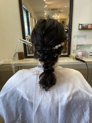 ミディアム ヘアアレンジ fleur所属・津田 あかねのヘアスタイル