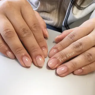 ネイル Petit Fleur所属・青柳 亜梨奈のマツエク・マツパデザイン