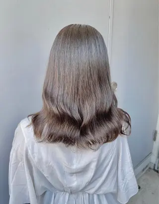 ミディアム カラー ベージュカラー💖 やすひろのヘアスタイル