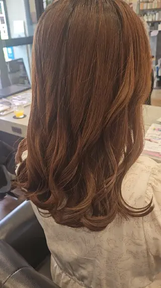 セミロング 関口 友菜のヘアスタイル