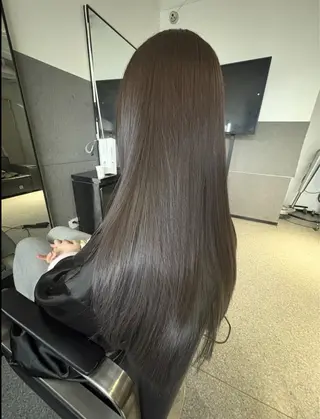 ロング デザインカラー⭐︎★ 🐆hyo🐆のヘアスタイル
