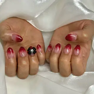 ネイル CeCe Garden所属・CeCeGarden ✨️キラキラワンホンのネイルデザイン