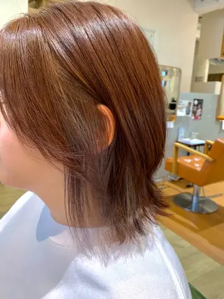 ミディアム 秋野 遥のヘアスタイル
