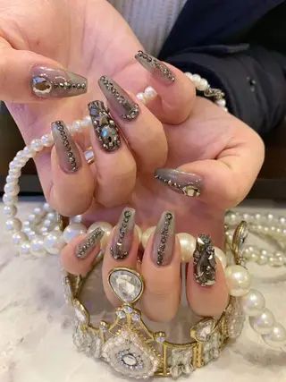 セミロング ネイル 長さ出し専門 nynaのネイルデザイン