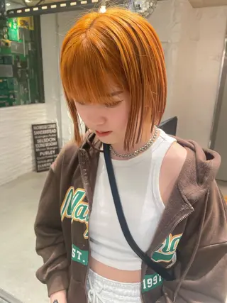 ミディアム カラー LUNTY NAMBA所属・艶ハイトーン👑♡ NATSUKIのヘアスタイル