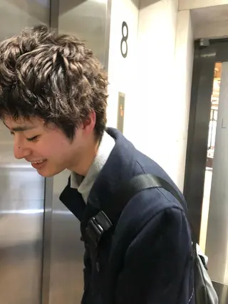 パーマ メンズ SALOWIN 表参道所属・シンカ 表参道のヘアスタイル