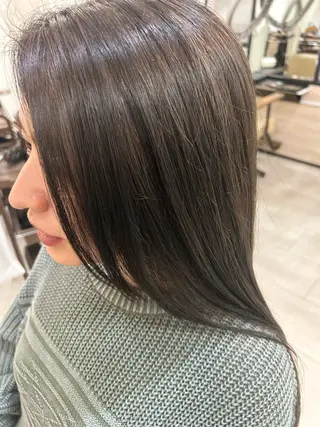 ロング カラー 栗田 優月のヘアスタイル