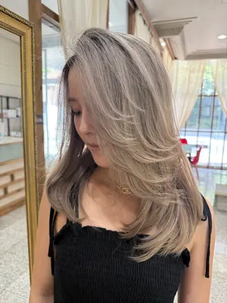セミロング nico. 心斎橋 akariのヘアスタイル