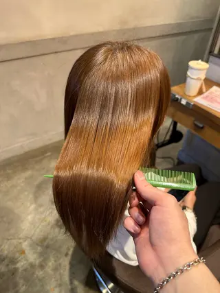 セミロング パーマ 髪質改善 すずきひじりのヘアスタイル