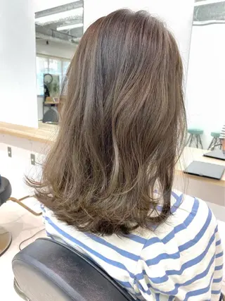 ミディアム lar 立川南口所属・砂岡 里奈のヘアスタイル