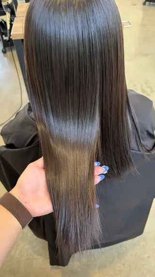 セミロング 根岸 麻菜のヘアスタイル