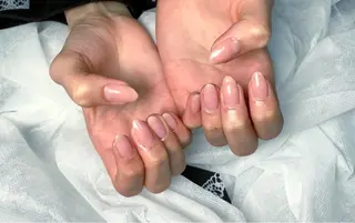 ネイル pink ladyサロン所属・べ にのネイルデザイン